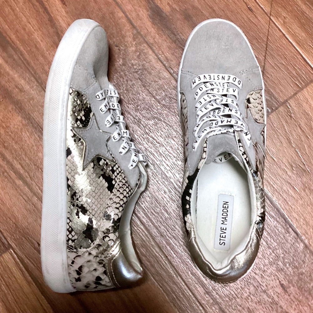 Steve Madden Amalfi Sneakers Grey Suede Snakeskin Star Logo Laces Womens 9